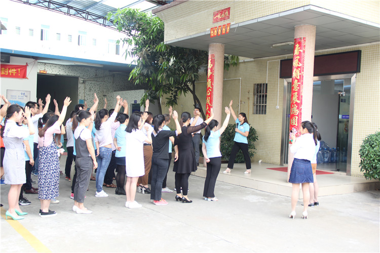 胡金花用自己的行動證明了，她在這次培訓(xùn)中所學(xué)習(xí)到內(nèi)容，更傳遞了“愛”的精神理念。