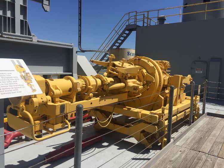 采油勘探鉆井平臺上的：動力傳動系統(tǒng)設備！