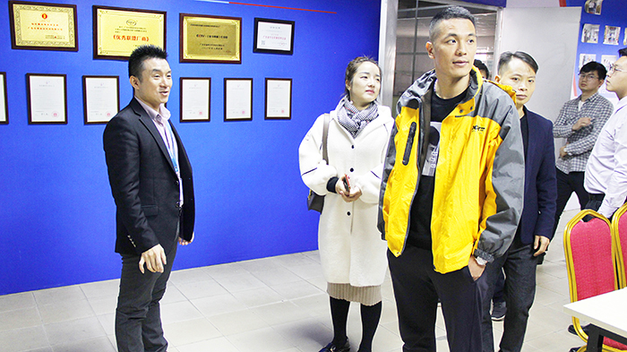 東晟密封公司參加工作指導(dǎo)現(xiàn)場